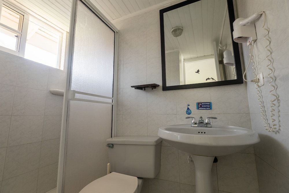 Hosteria Mar y Sol Quadruple Room 6