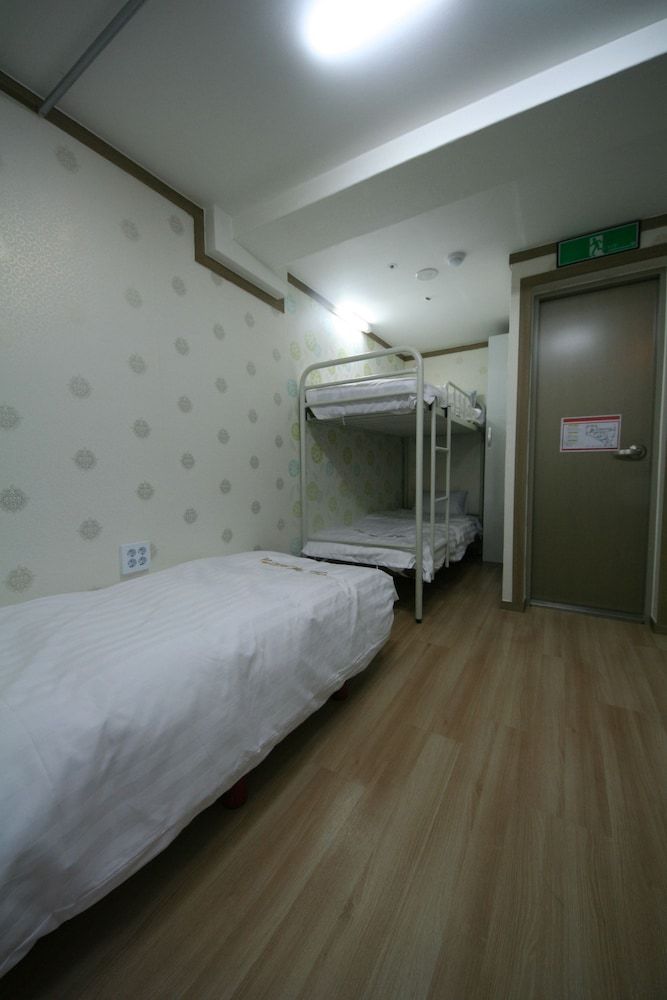 undefined The Maru 10