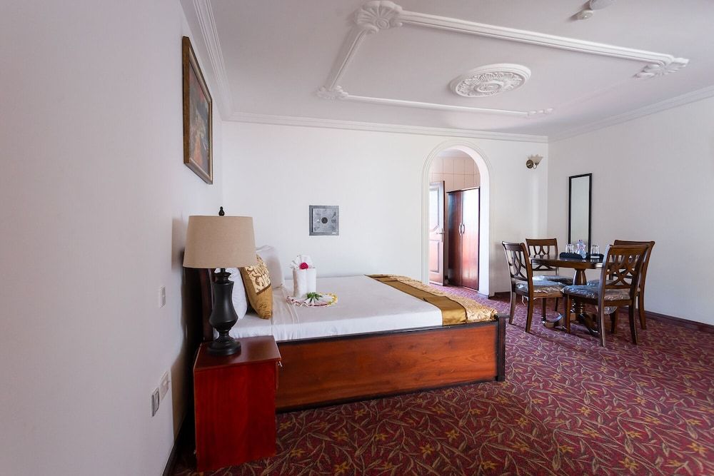 Royal Elmount Hotel Junior Room 2