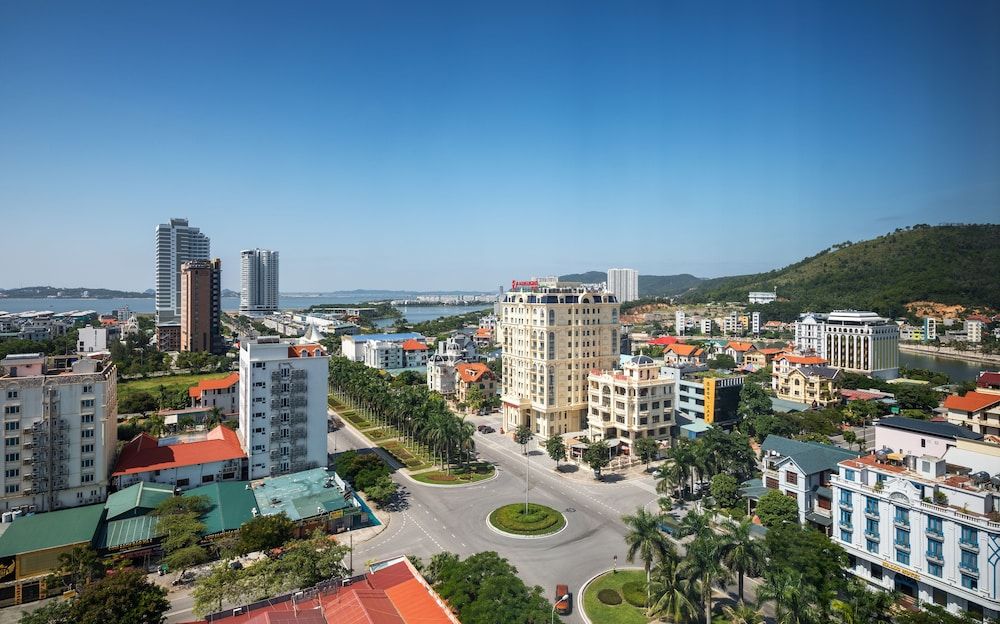 undefined D'Lecia Ha Long 10