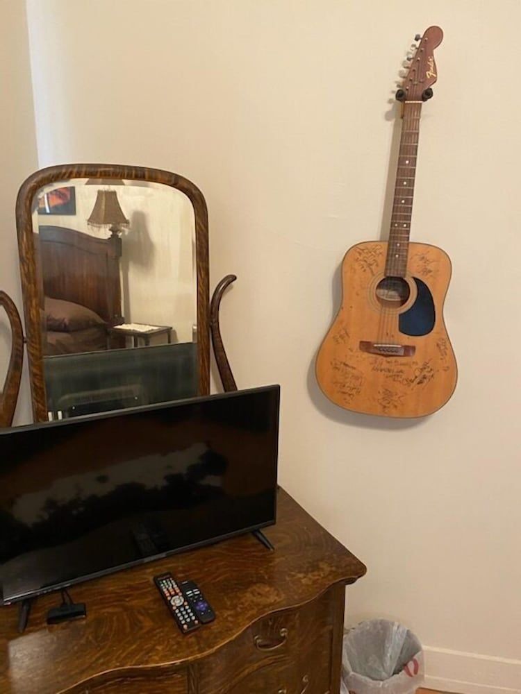 Greenway Manor Comfort Studio Suite 5