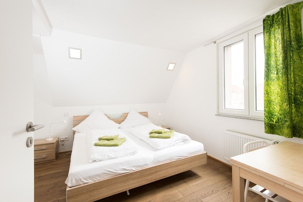 Deluxe Apartment, 2 Bedrooms, Balcony, Garden View