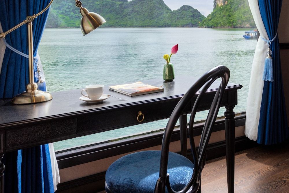 Verdure Lotus Luxury Cruise on Lan Ha Bay Triple Room, Balcony, Bay View 4