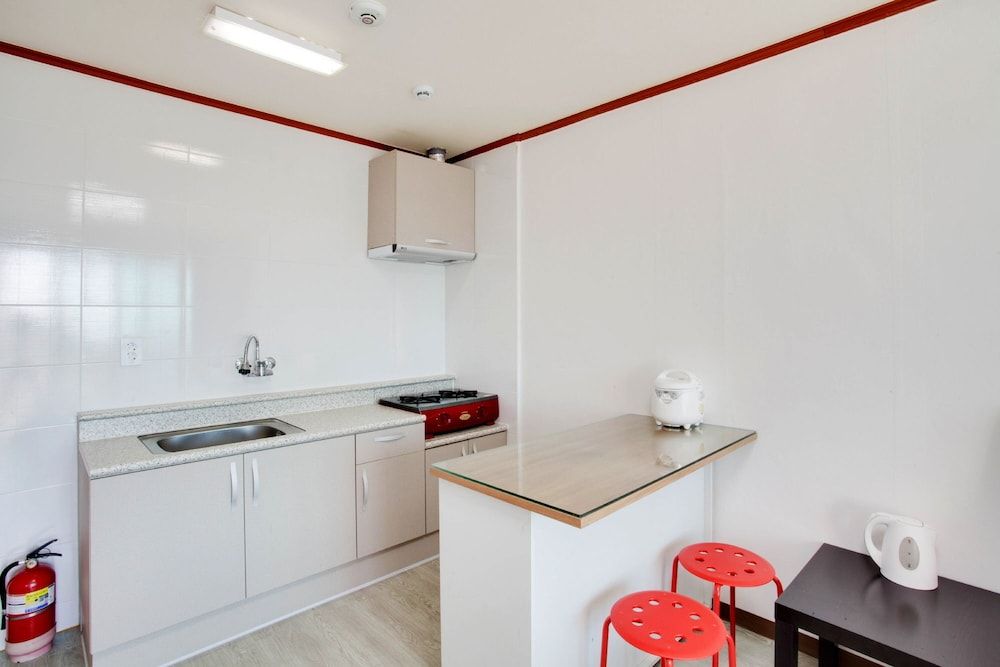 Mabin Pension Room (9py, Kitchen) 5