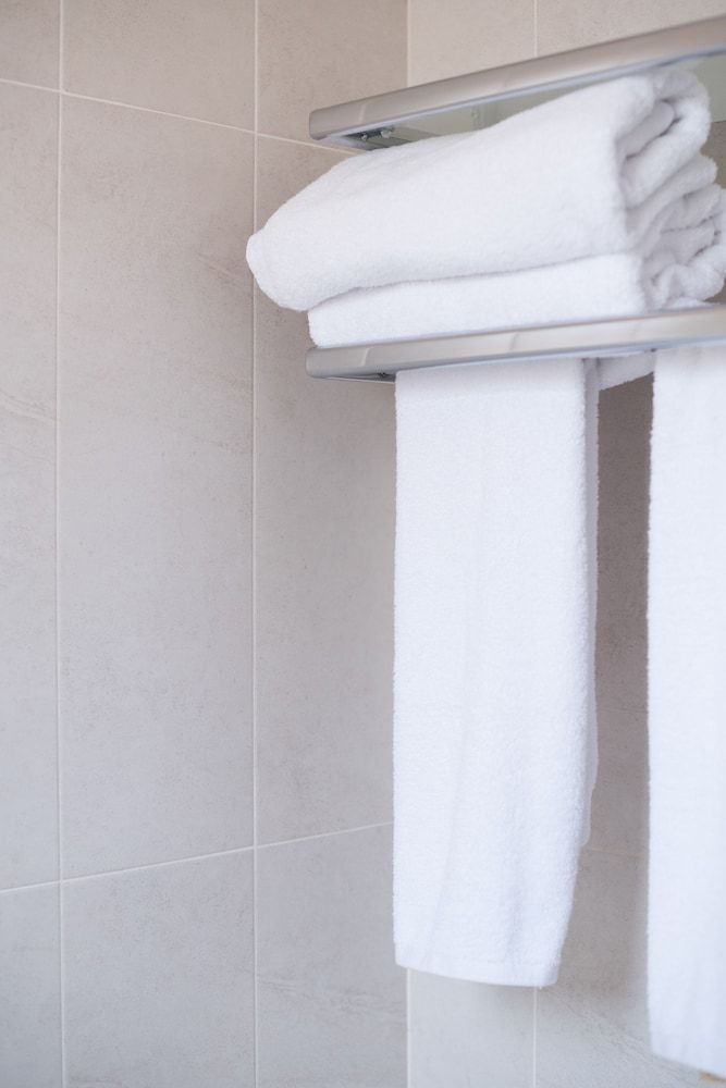 Hostal Romerito Triple Room 6