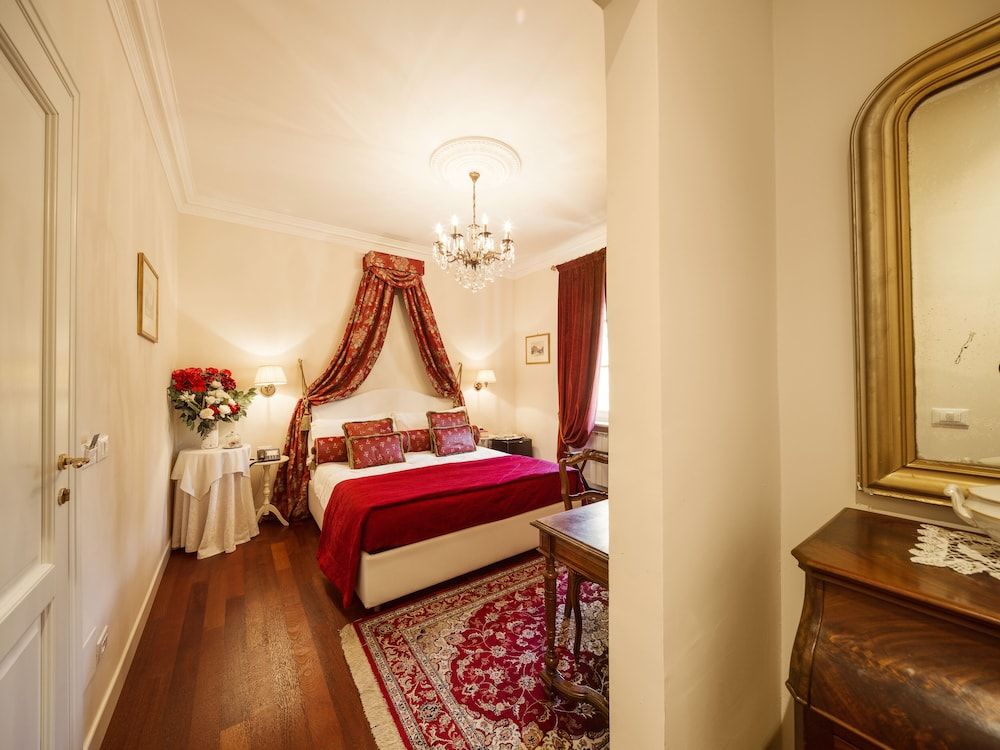 Duchessa Margherita Deluxe Double Room 2