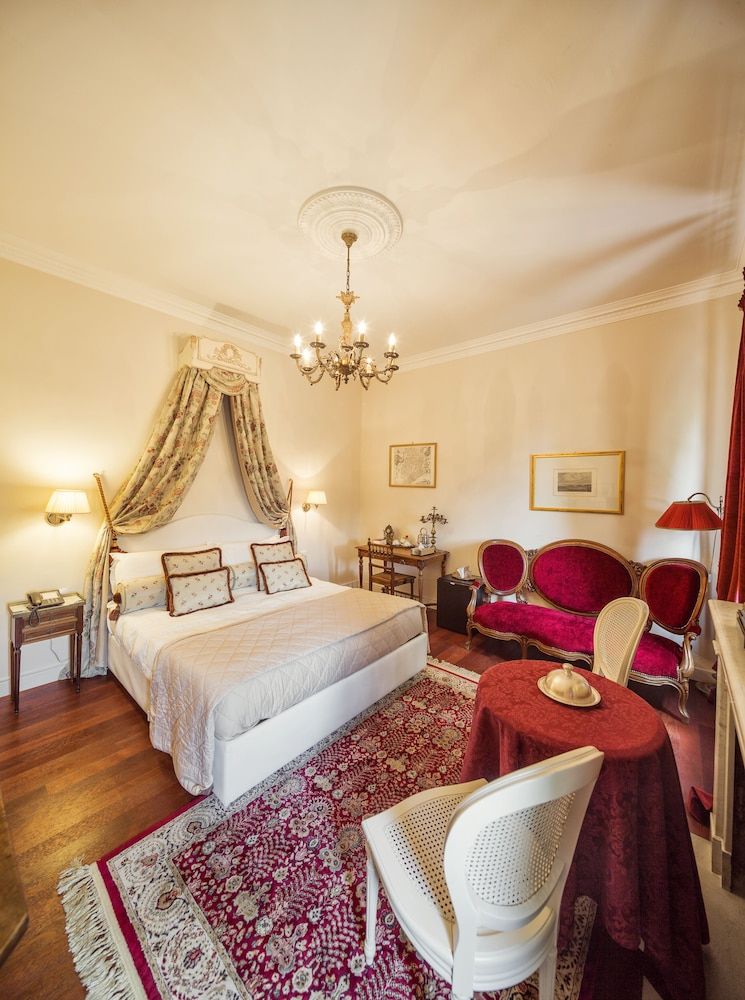 Duchessa Margherita Romantic Double Room 2