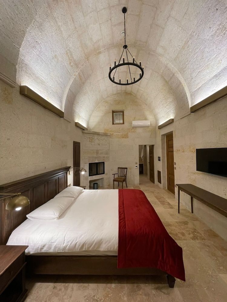 undefined Evanthia Cave Suites 2