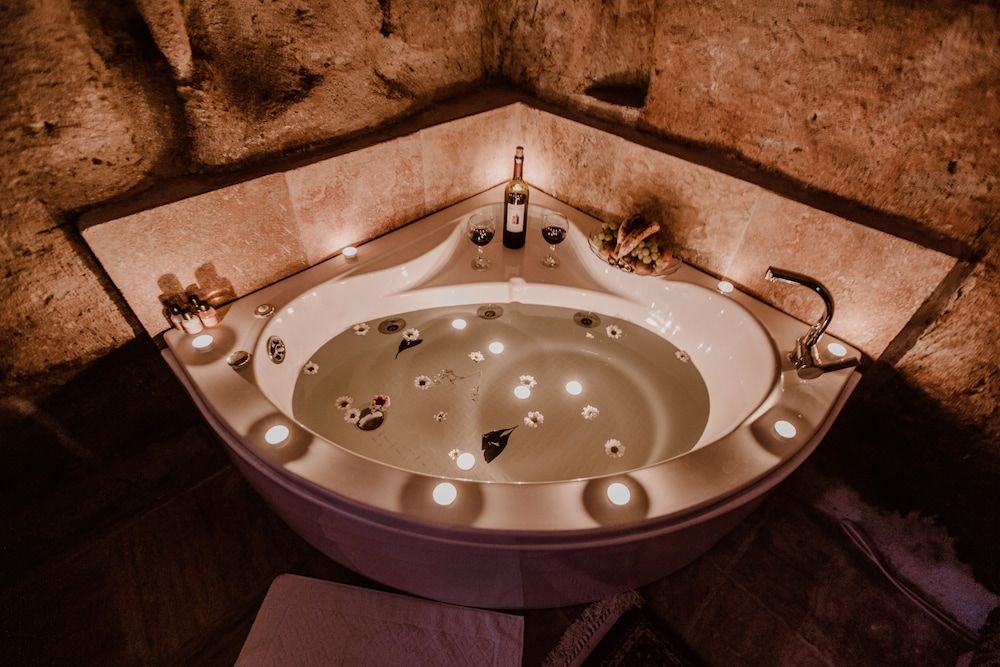 Young Cave Hotel Economy Twin Room, 1 Bedroom, City View, Courtyard Area 12