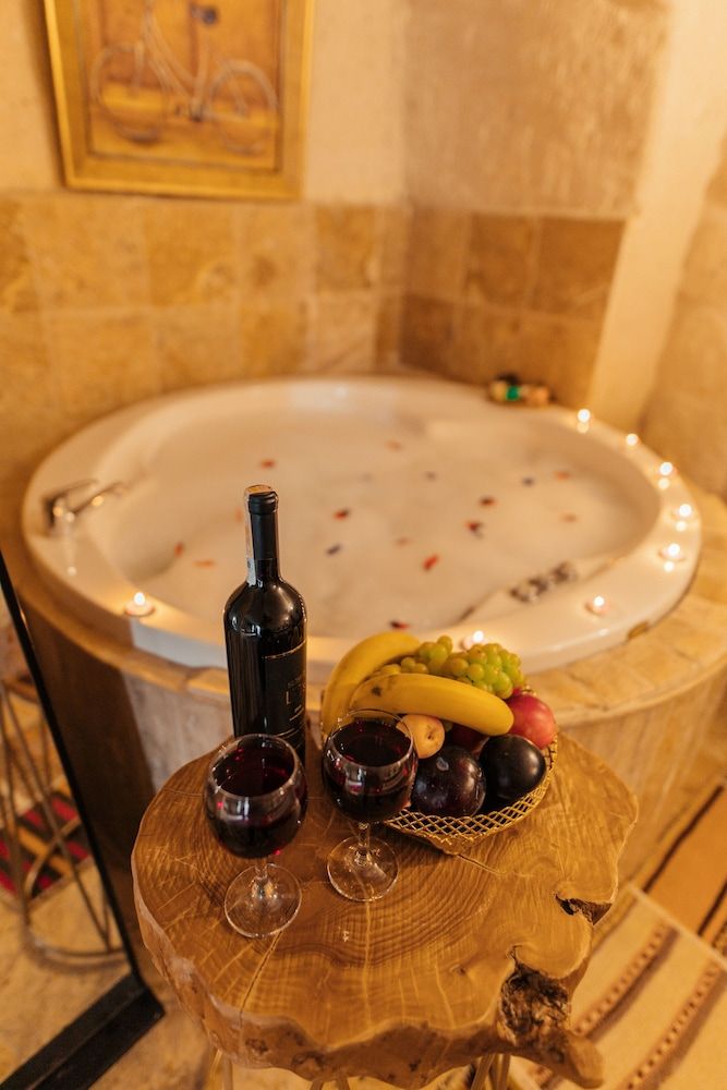 Young Cave Hotel Deluxe Studio Suite 15