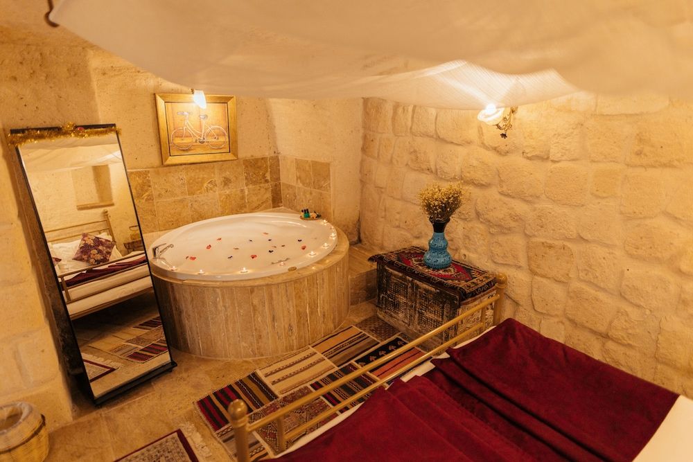 Young Cave Hotel Deluxe Studio Suite 16