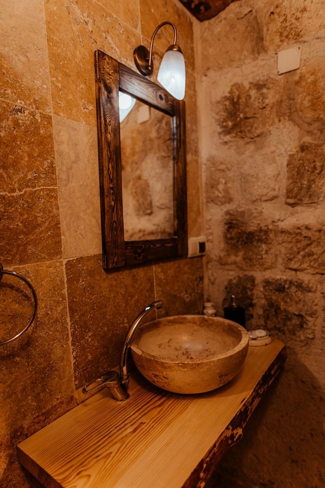 Young Cave Hotel Deluxe Studio Suite 8