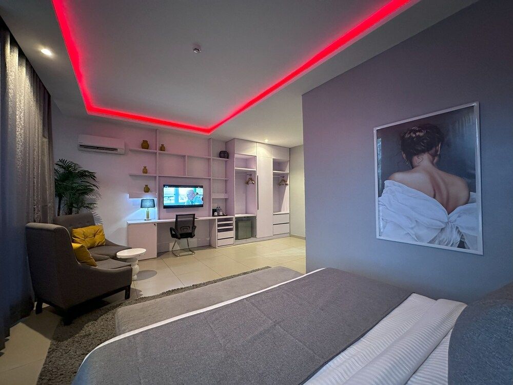 Mayhill Hotel Luxury Studio Suite, Accessible 8