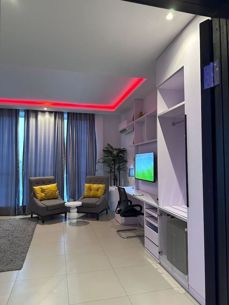 Mayhill Hotel Luxury Studio Suite, Accessible 5