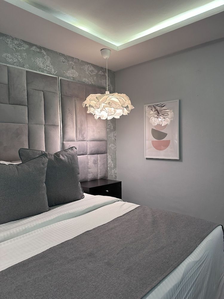 Mayhill Hotel Classic Studio, Accessible 9