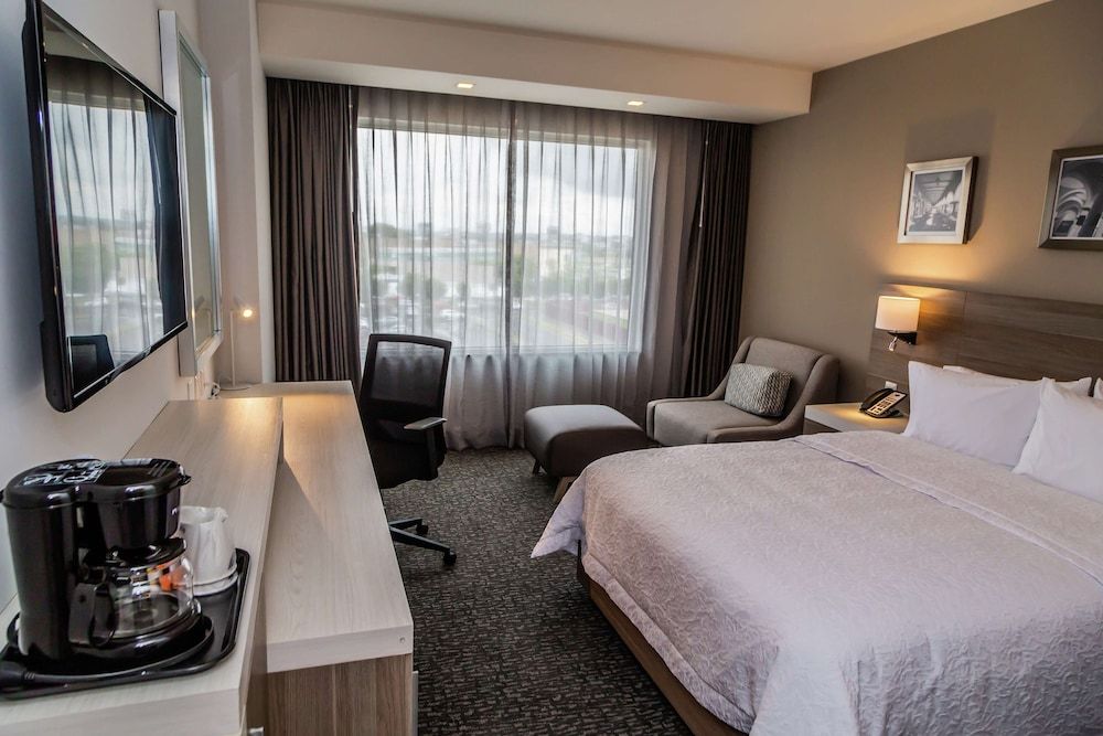Room, 1 Queen Bed, Non Smoking, Refrigerator
