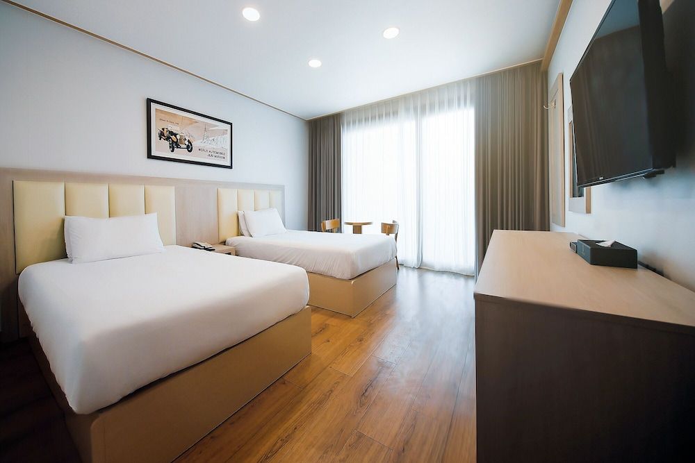 Shin Shin Hotel Jeju City Double or Twin Room (Room type assigned upon check-in) 9