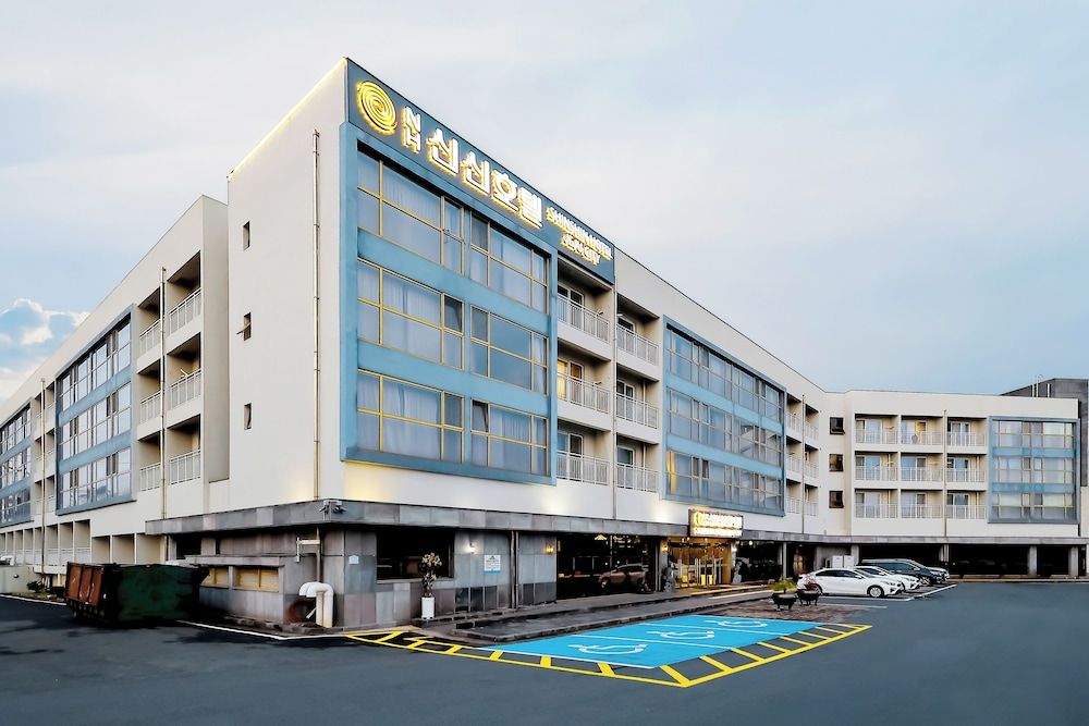 undefined Shin Shin Hotel Jeju City 2