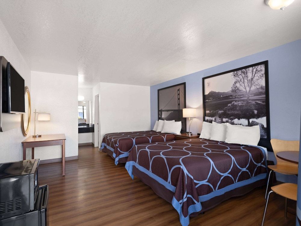 Room, 2 Queen Beds, Smoking