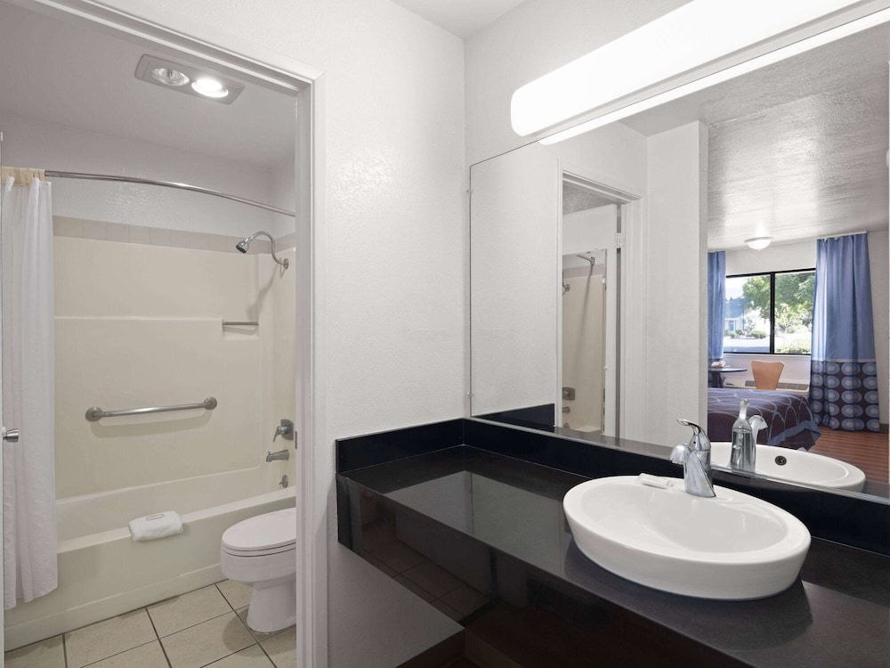 Room, 2 Queen Beds, Accessible, Non Smoking (Mob,Tub w/Grab Bars)