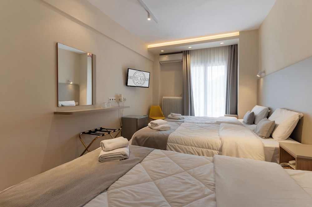 Hotel Kaikis Family Triple Room, 3 Twin Beds, Non Smoking, Mountain View 2