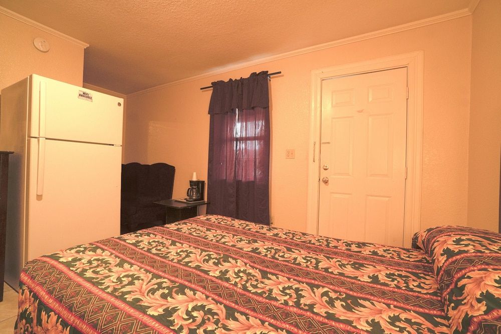 Texana Inn Edna By OYO Room, 2 Queen Beds 9