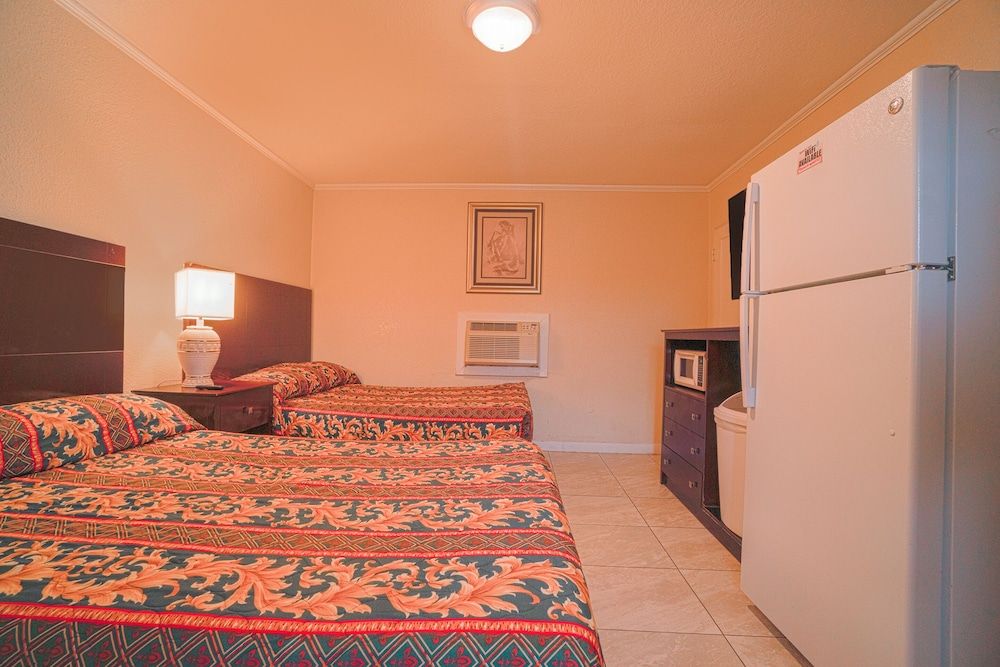 Texana Inn Edna By OYO Room, 2 Queen Beds 3