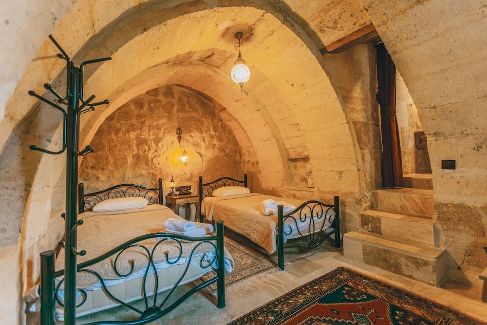 Zula Cave House Classic Twin Room 3