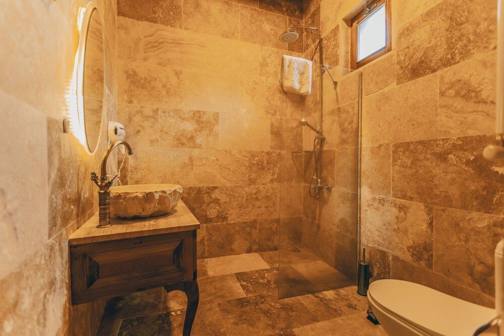 Zula Cave House Classic Twin Room 4