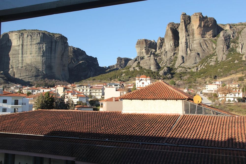 Alexiou Hotel Standard Double Room 6