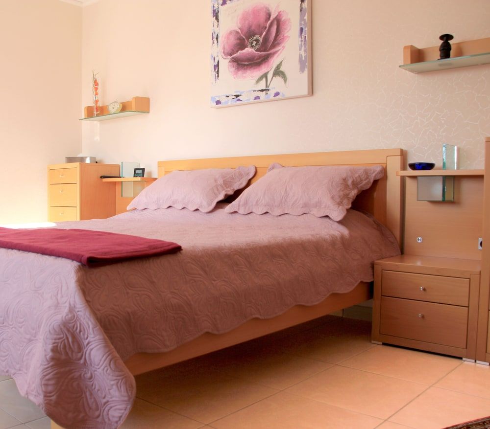 Classic Double Room, Shared Bathroom, Garden View