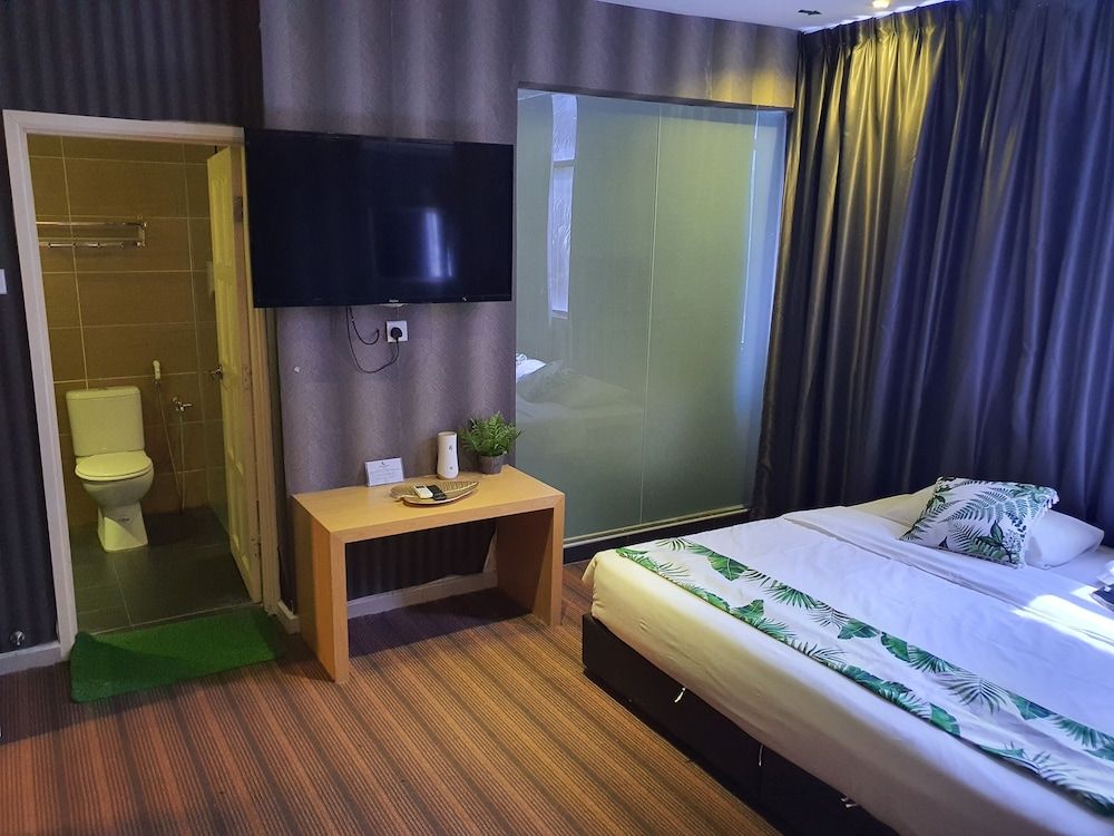 undefined Grandeur Hotel and Spa 8