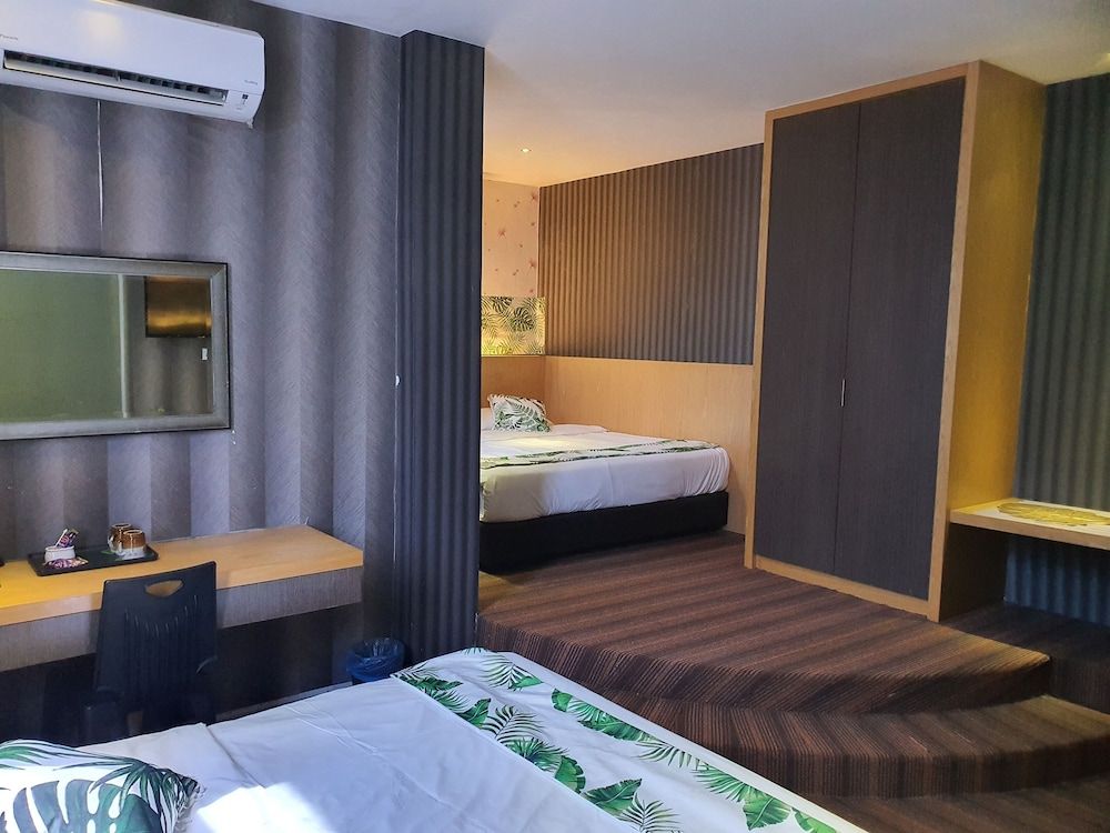 undefined Grandeur Hotel and Spa