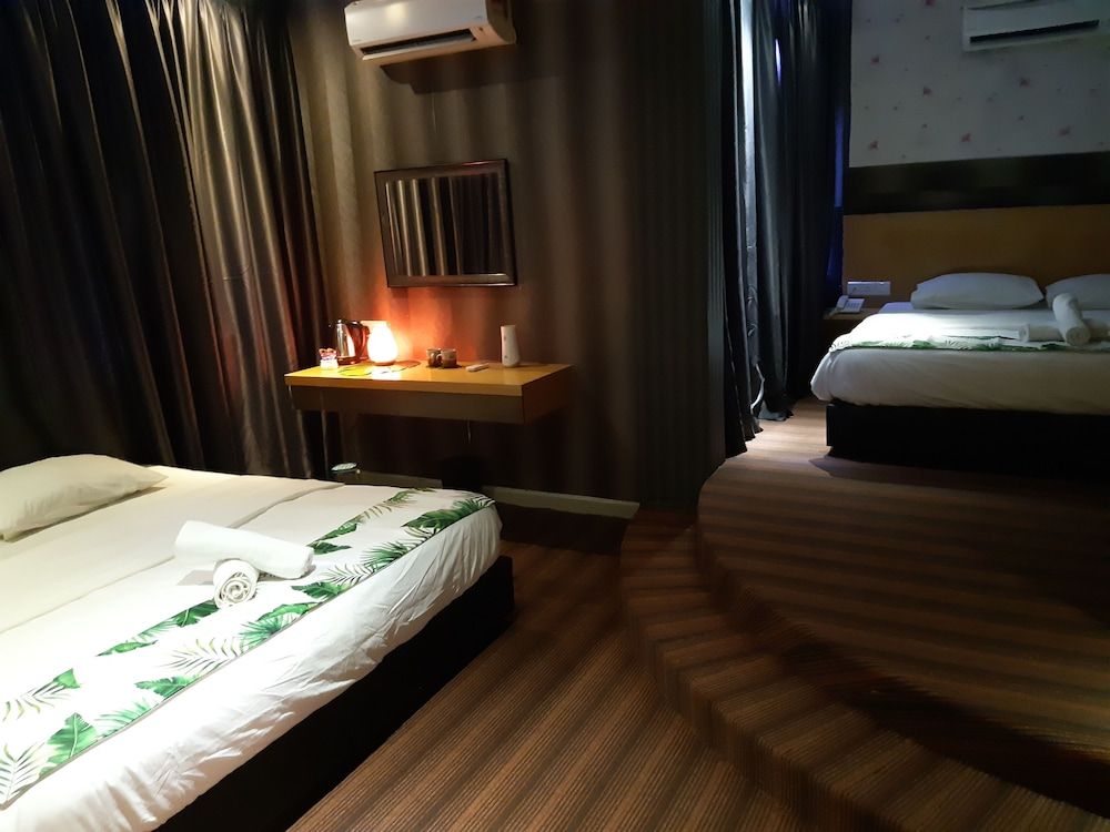 undefined Grandeur Hotel and Spa 6