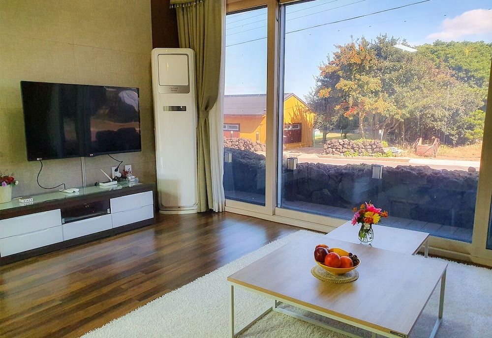 Maple Happy House Room (Sun) 3