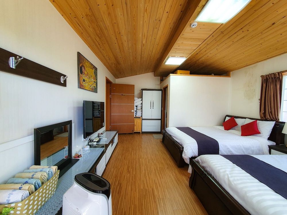 Maple Happy House Room (Mozart+Beethoven+da Vinci) 10