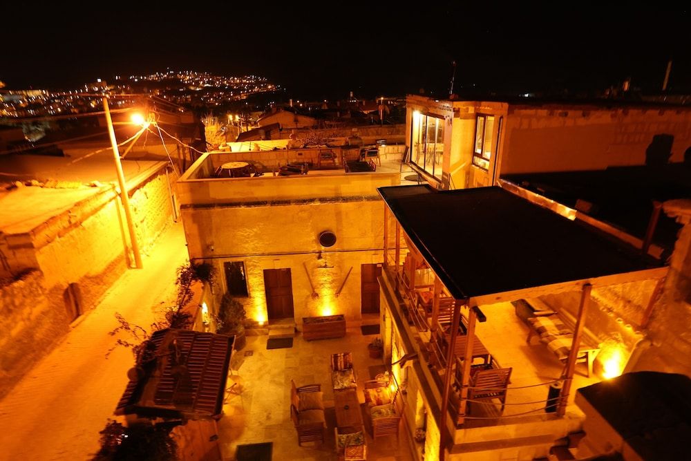 undefined Zanta Suite Hotel 6