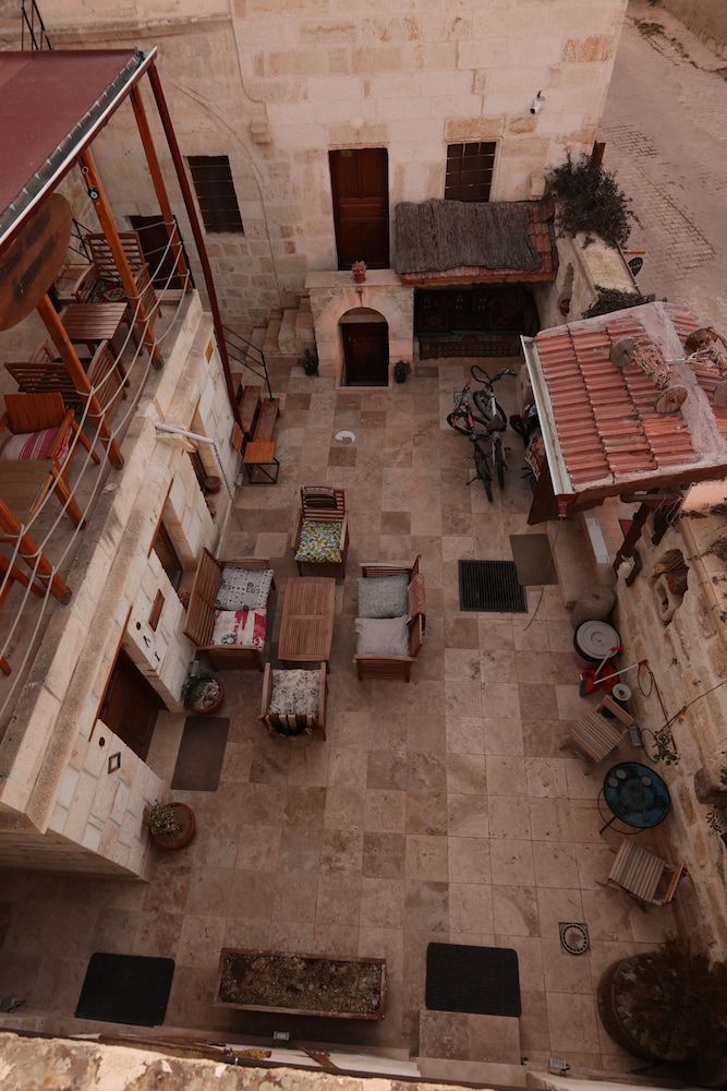 undefined Zanta Suite Hotel 7