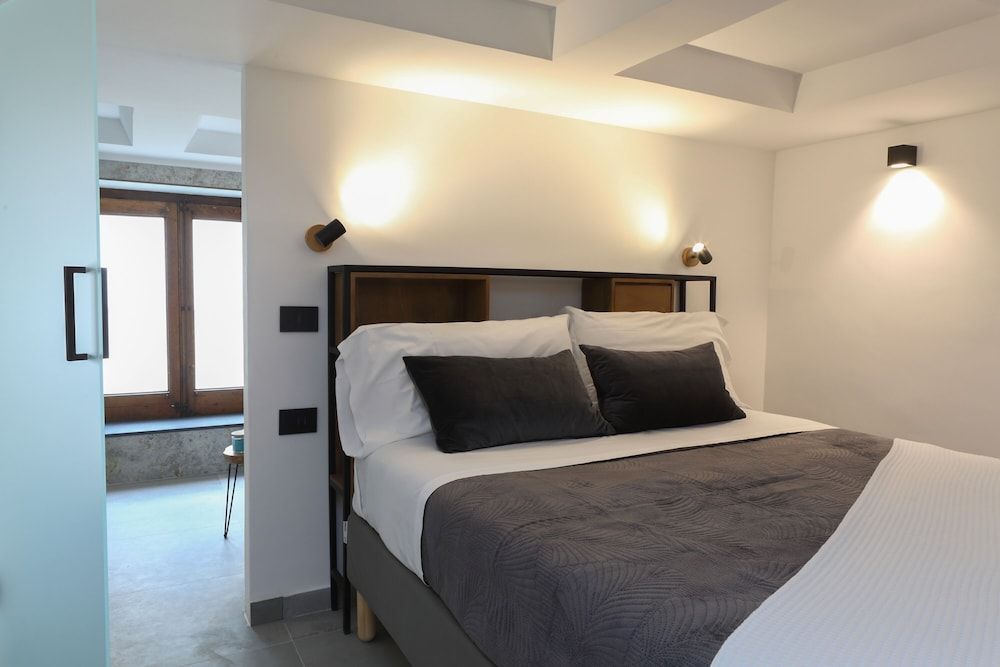 Bohémien Boutique Guesthouse Signature Room (Low ceiling 1.85m/6ft 7in) 2