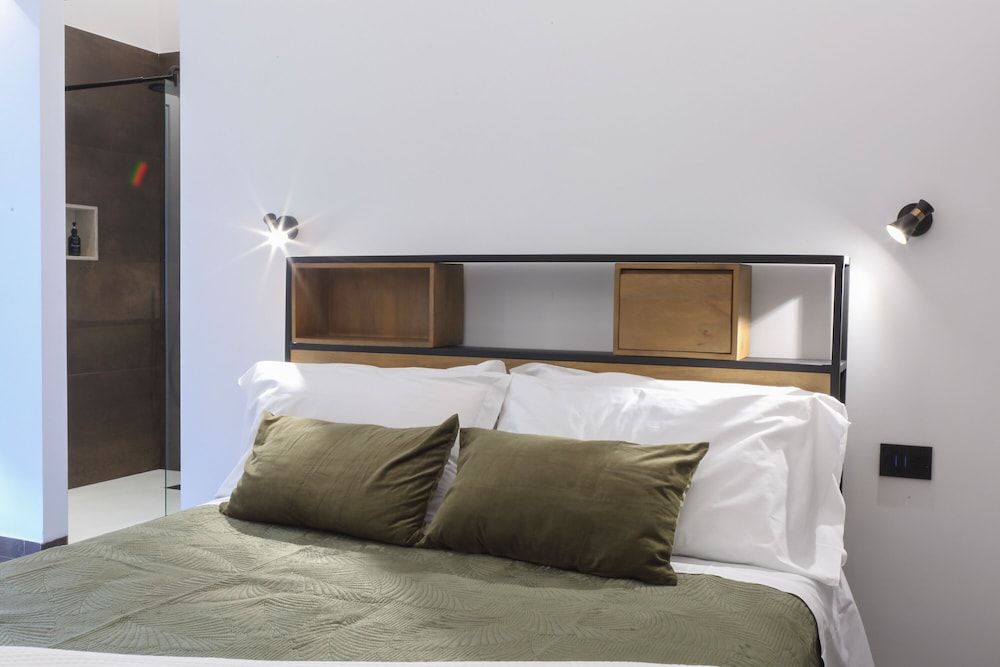 Bohémien Boutique Guesthouse Exclusive Room, 1 Queen Bed, Balcony, City View 5