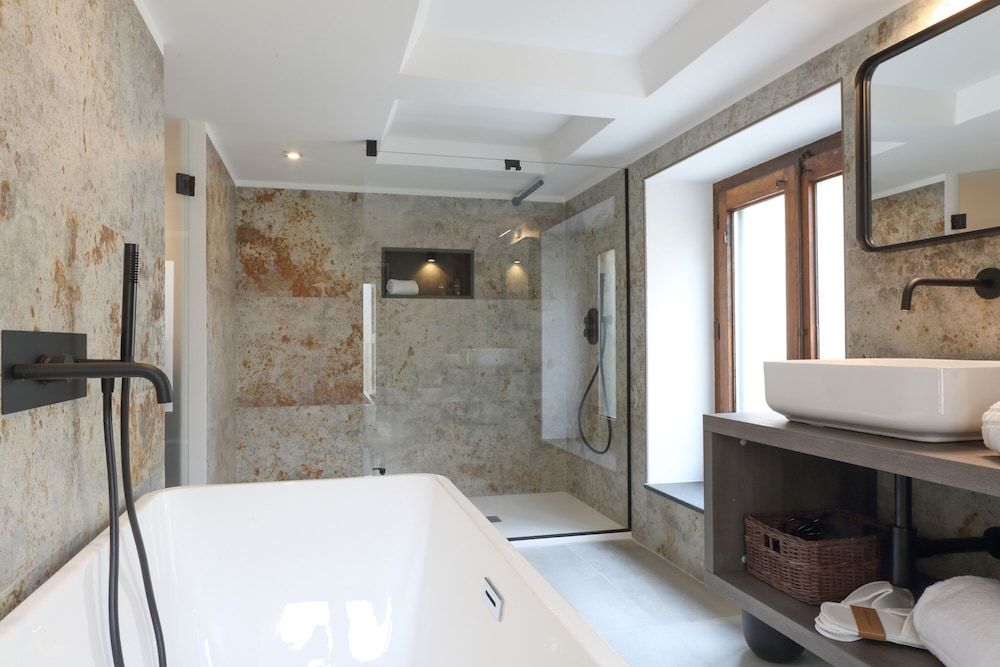 Bohémien Boutique Guesthouse Signature Room (Low ceiling 1.85m/6ft 7in) 10