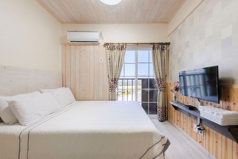 Aewol Bada Hyanggi Double Room (Max 2 occupancy) 9