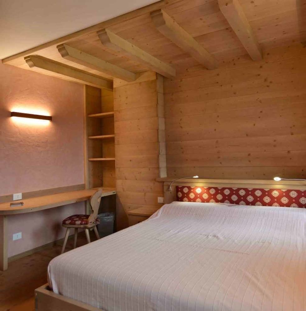 Deluxe Double Room, 1 King Bed, Valley View (three)