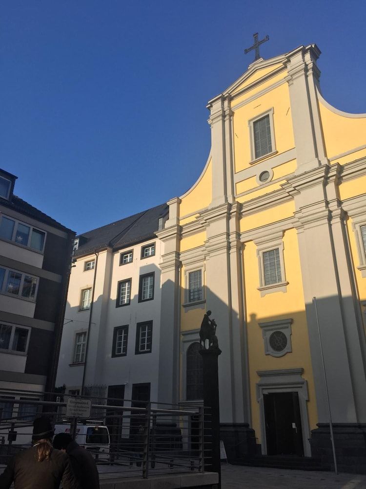 undefined Barcelona Bed & Breakfast 8