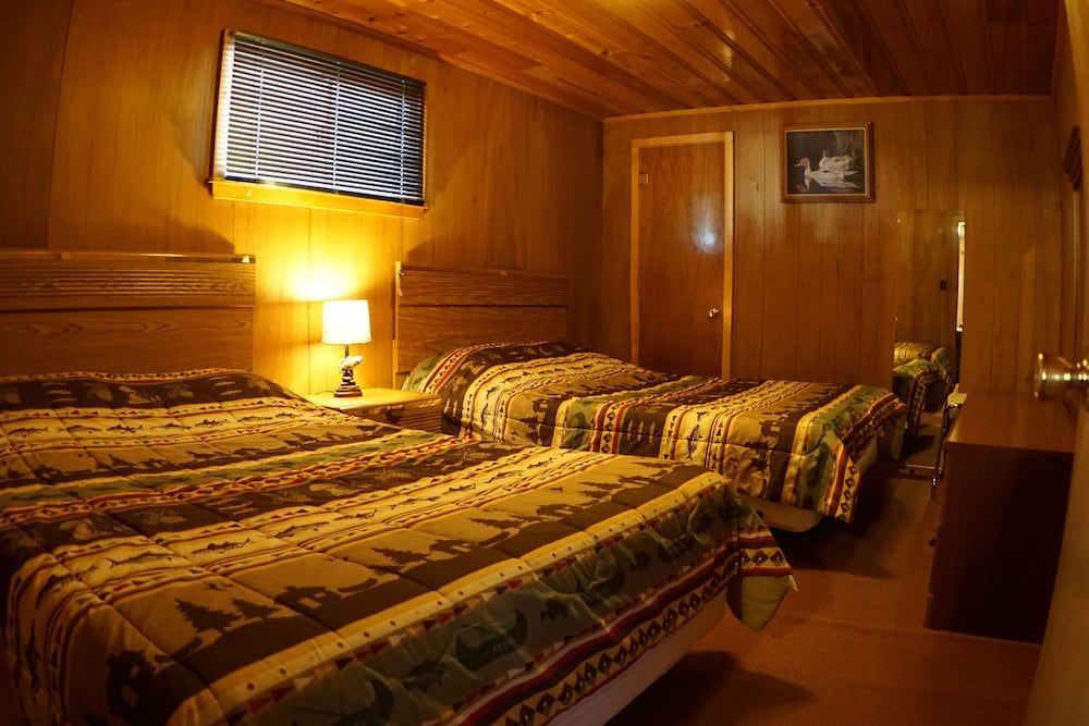 Suite, 2 Queen Beds, Non Smoking, Mountain View (95)