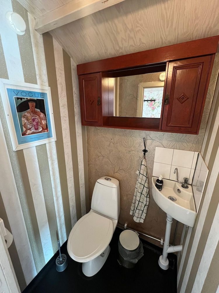 Grand Circus Hotel Room (The Ballerina's) 10