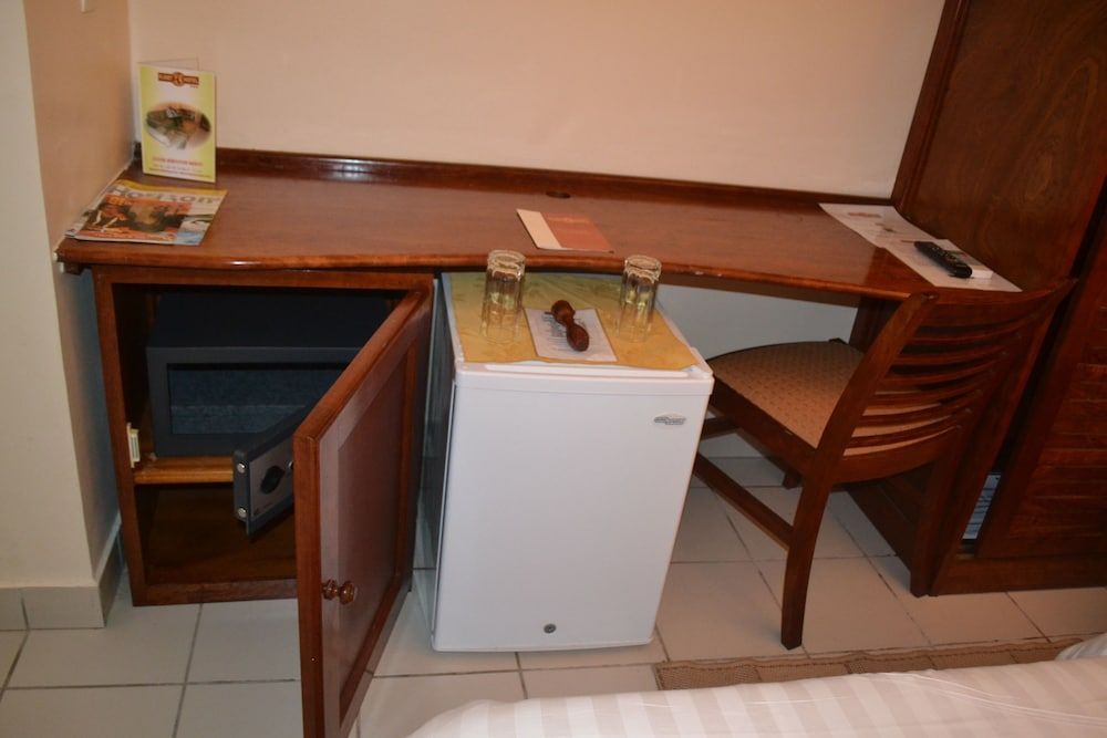 Planet Hotel Deluxe Twin Room 5