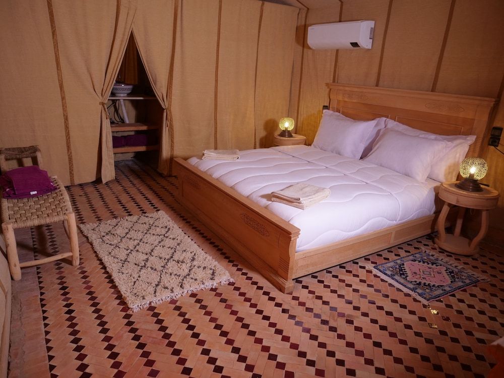 Royal Luxury Camp Royal Tent, 1 Queen Bed 11