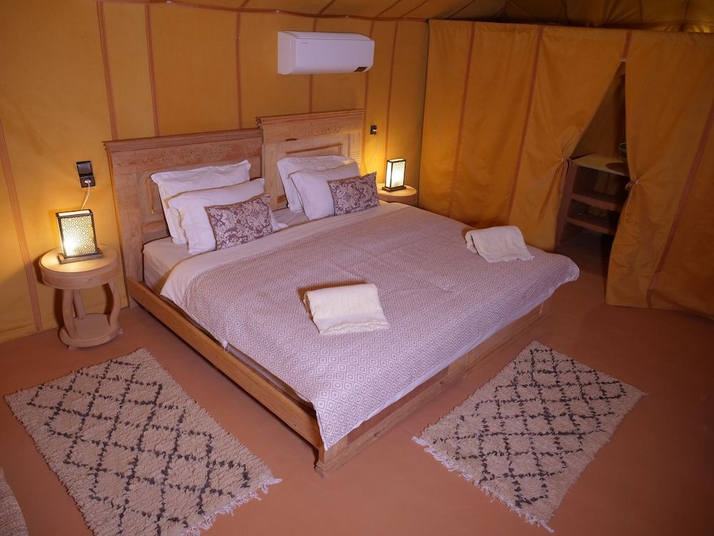 Royal Luxury Camp Honeymoon Tent, 1 King Bed 2