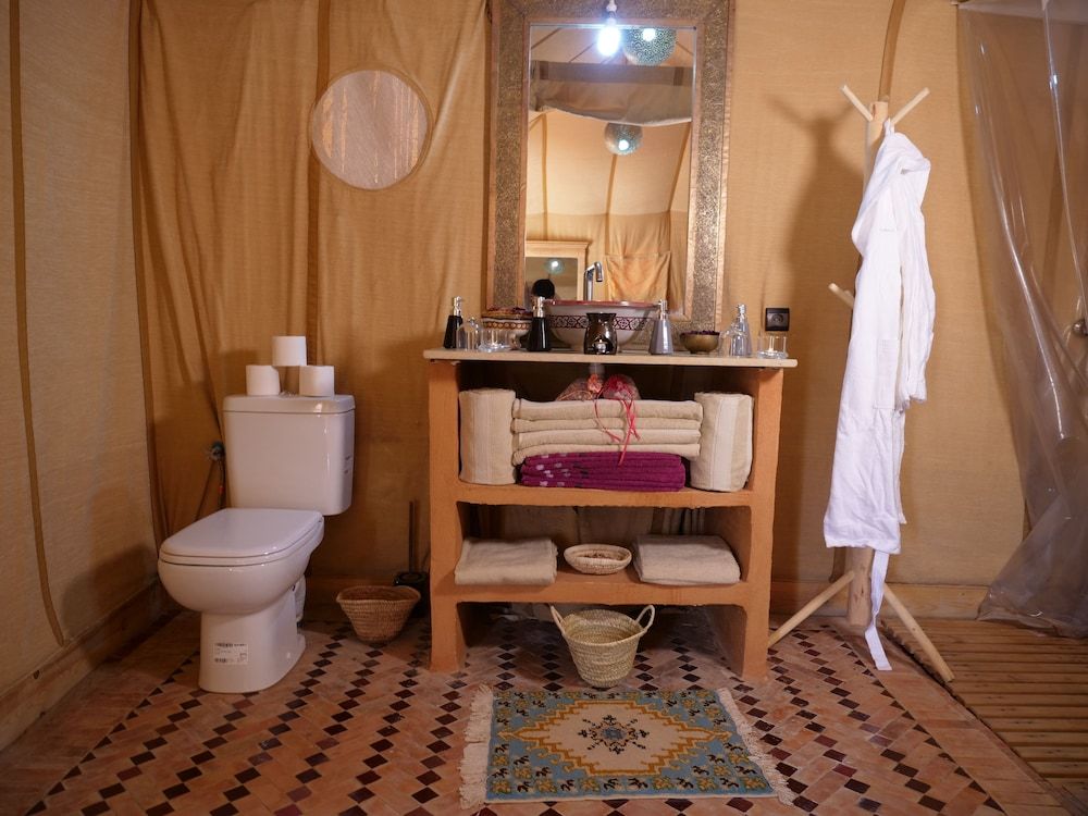 Royal Luxury Camp Grand Tent, 3 Twin Beds, Mountain View 9